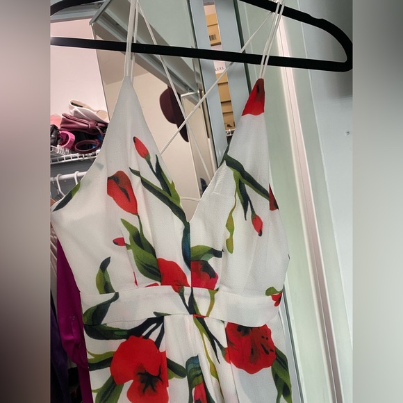 Flower Dress/jumpsuit. Size medium . Good condition - Picture 2 of 5